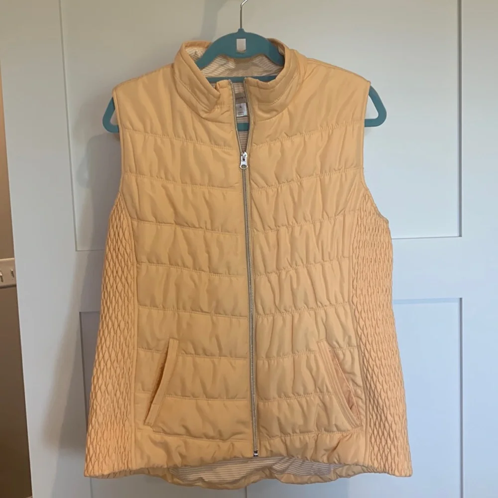 CJ Banks • vest